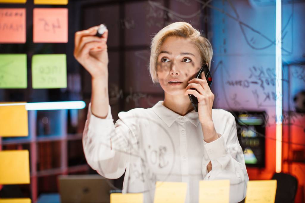 Transformieren Sie Ihre IT-Projekte mit unserem umfassenden Leitfaden. Fortschrittliche Strategien und innovative Tools für effizientes Management.